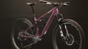 SPECIALIZED EPIC 8 EVO EXPERT LARGE 2025 LILA