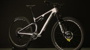 SPECIALIZED EPIC 8 PRO / MEDIUM / 2026