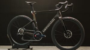 CANNONDALE SUPERSIX EVO 1 / 56CM / QUARQ